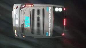 Volcó colectivo larga distancia y hay 2 heridos con 18 heridos