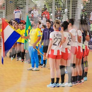Una de cal y otra de arena de la selección femenina de hándbol en Cali - Polideportivo - ABC Color