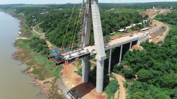 Puente de la Integración: ya fueron lanzadas ocho dovelas en ambas márgenes del Paraná