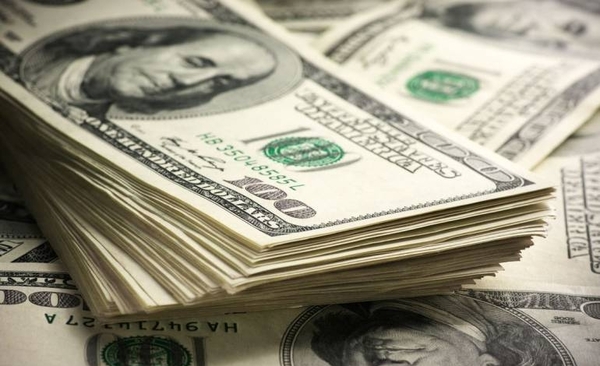 Diario HOY | Argentina restringe las compras de viajes al exterior ante escasez de dólares