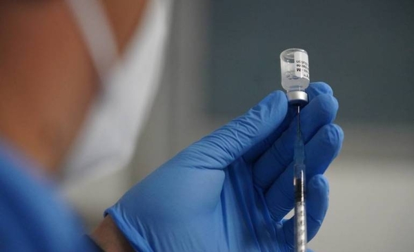 Diario HOY | La EMA aún no puede prever si habrá que adaptar vacunas a nueva variante