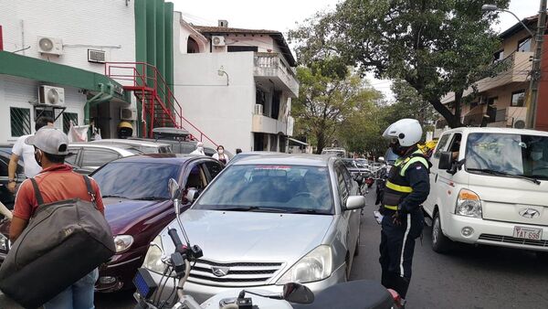 Agentes de Tránsito de Asunción presionan para levantar prohibición de multas
