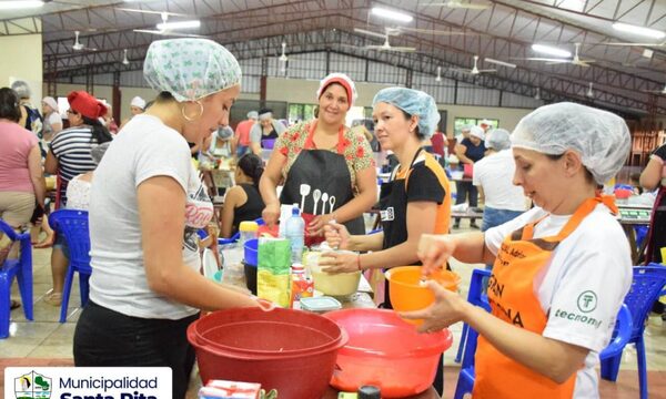 Más de 100 mujeres participaron del curso de elaboración de panetones