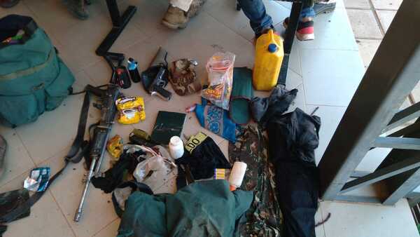 Exhiben elementos hallados en campamento de ACA EP | Radio Regional 660 AM