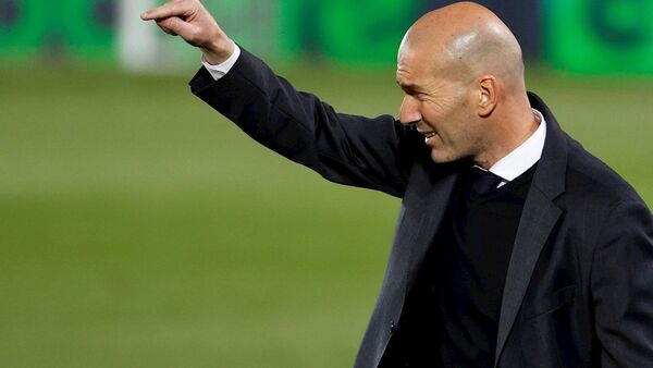 El PSG desmiente contactos para fichar a Zidane