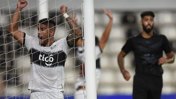 Olimpia cae ante Libertad, pero llega con vida a la última fecha