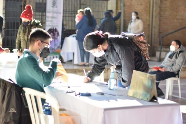 EBY completará pago de becas universitarias 2021 para jóvenes de Misiones - ADN Digital