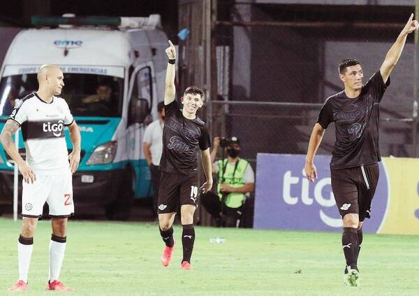 Crónica / El Guma se queda con un partido de locos en el Bosque