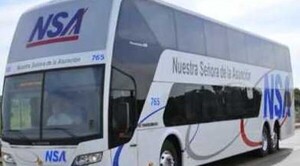 Dos fallecidas y 18 heridos en vuelco de ómnibus