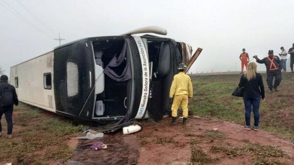 Cuestionan falta de precaución de choferes, tras accidente