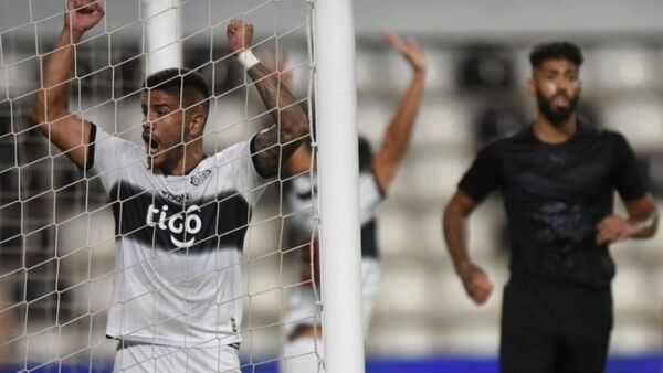 Olimpia cae ante Libertad, pero llega con vida a la última fecha