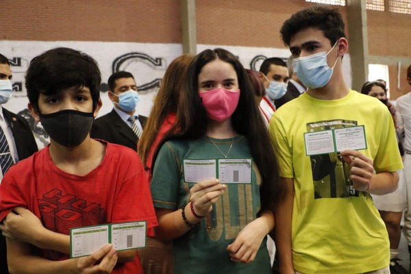 Gran caravana por la vida, la verdad y la libertad, contra la vacunación de niños en aula