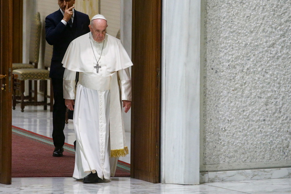 El papa incluye al ministro de Economía argentino en la Academia Pontificia - MarketData