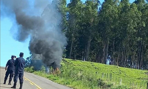 Incendio de vehículo tendría atrapado a un hombre - OviedoPress