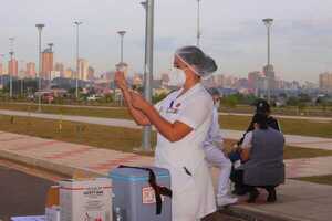 Vacunarán contra el covid-19 durante “Expo Vacaciones” en la Costanera - .::Agencia IP::.
