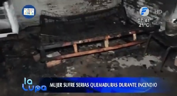 Mujer sufre serias quemaduras durante incendio en su vivienda