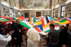 El papa denuncia “el cementerio” mediterráneo antes de ir a Grecia y Chipre - Mundo - ABC Color