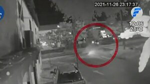 Conductor imprudente choca contra Paseo Central de Madame Lynch | Noticias Paraguay