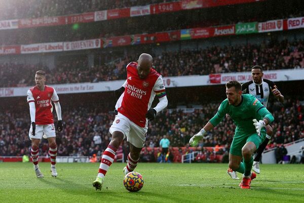El Arsenal de Arteta hunde en el pozo al “nuevo” Newcastle de Almirón - Fútbol Internacional - ABC Color