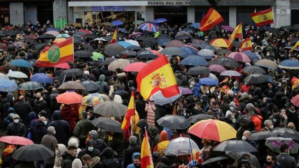 "No a la inseguridad ciudadana": Miles de policías protestan en Madrid