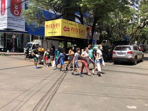 Repuntan ventas en microcentro de CDE - ABC en el Este - ABC Color