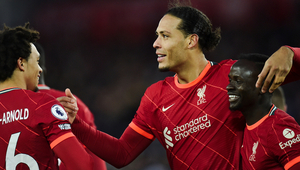 Liverpool acecha al Chelsea