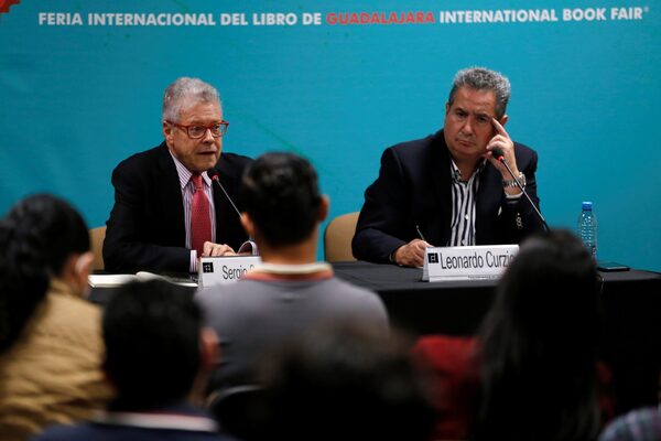 El autoritarismo frena el desarrollo de los países, dice periodista mexicano - MarketData