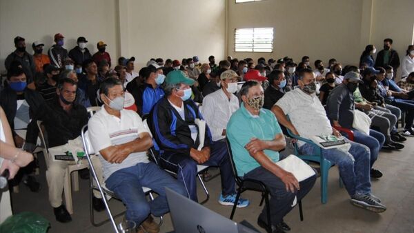 Capacitan sobre el cuidado de la fauna íctica en Itapúa