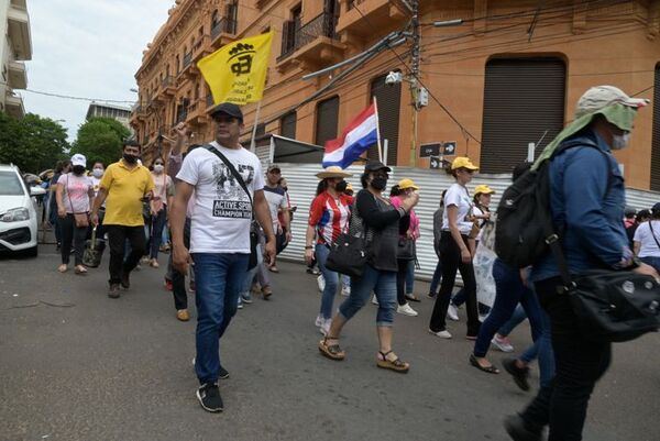 Reajustes por efectos del mínimo y suba a docentes fueron confirmados en PGN 2022 - Nacionales - ABC Color