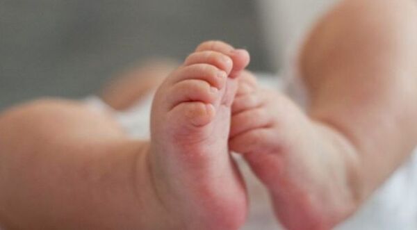 Bebé de cinco meses no murió por COVID, según resultado