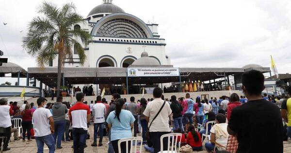 La Nación / Se inició el novenario para honrar a la Virgen de Caacupé
