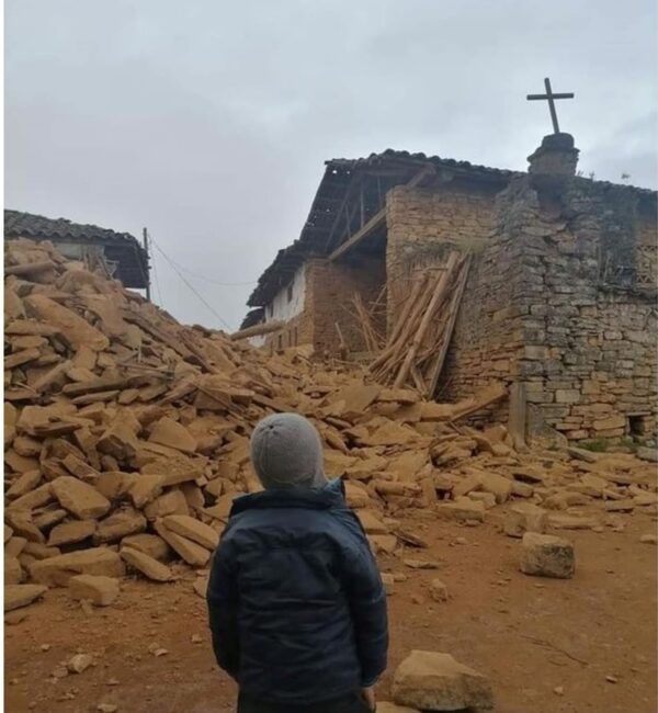 Fuerte sismo de 7.5 grados sacude varias zonas de Perú - .::Agencia IP::.