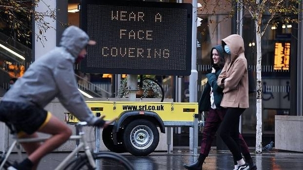 Diario HOY | Inglaterra reintroducirá el martes mascarillas y PCR a viajeros