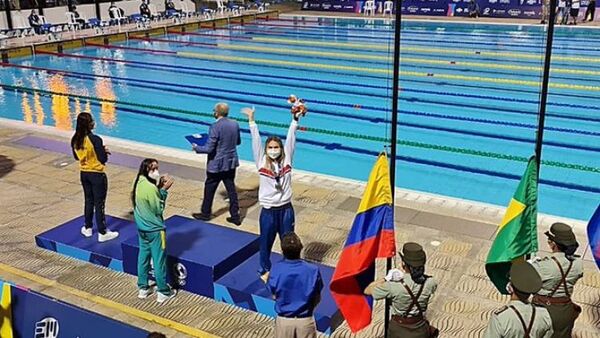 La nadadora paraguaya Luana Alonso consigue la medalla de plata en Panamericanos Junior