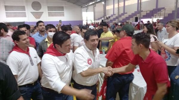 Velázquez califica de "dictador sin límites" a Cartes y de "subordinado" a Peña - Noticiero Paraguay