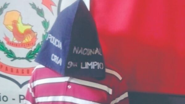 Papá tóxico se puso violento por la ropa sexi de su hija