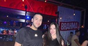 La Nación / Conoció a una chica en un bar y movilizó las redes sociales para encontrarla