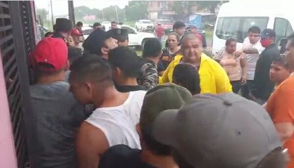 Incidentes en Chaco`i por las inscripciones en padrón del TSJE - Nacionales - ABC Color