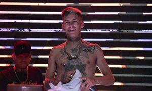 La reacción de L-Gante para con los que le tiraron una lata de cerveza en disco: “que me chupen la pi…” (video)