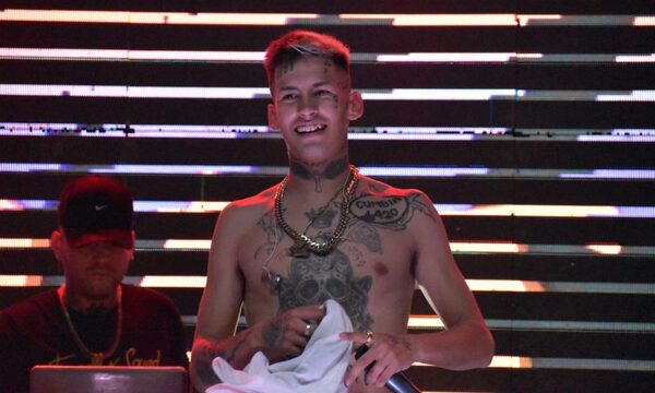 La reacción de L-Gante para con los que le tiraron una lata de cerveza en disco: “que me chupen la pi…” (video)