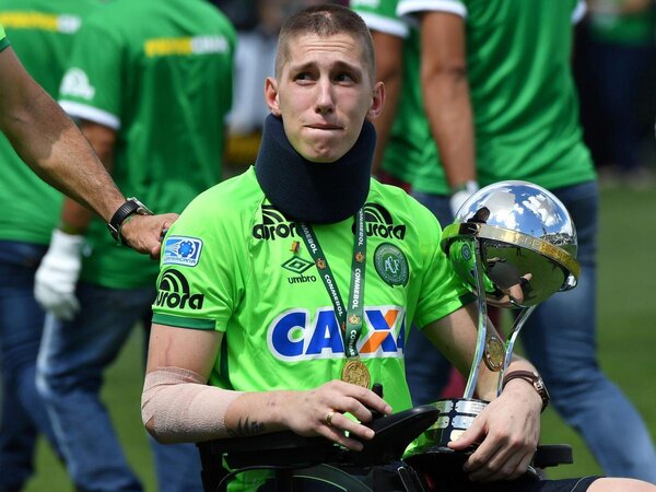 La nueva vida de cantante del exaquero de Chapecoense