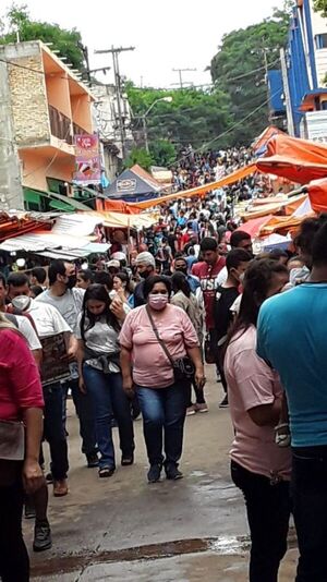 Aglomeración en Caacupé genera dudas sobre protocolos de Salud