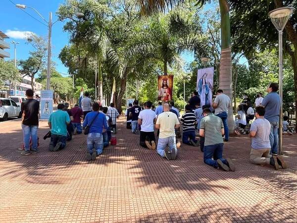 Crónica / Sesenta arrieros rezaron contra el virus