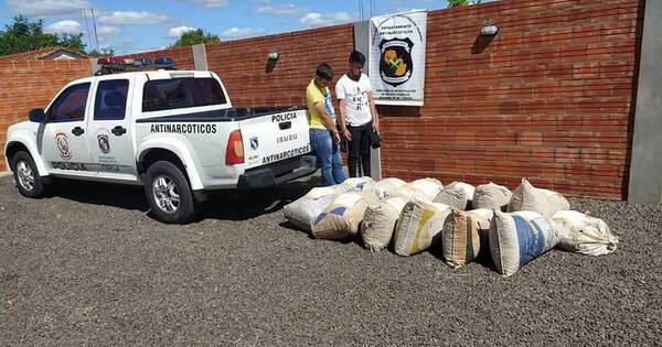 La Nación / Detienen a dos hombres con 150 kg de marihuana