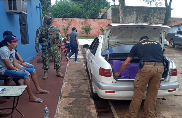 Caen hombres que trasladaban 402 kilos de marihuana