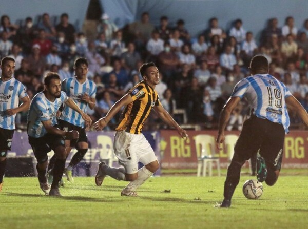 Guaraní empata en Villarrica y cede terreno en el Clausura