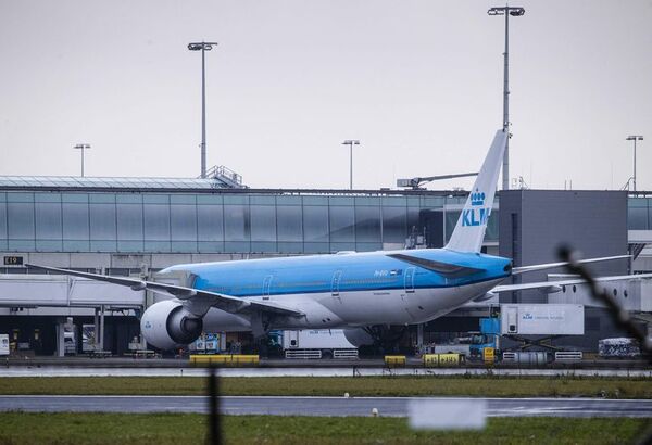 Detenida una pareja que se saltó la cuarentena en Ámsterdam para ir a España - Mundo - ABC Color