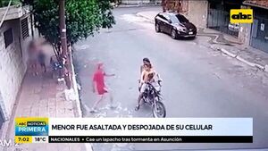 Menor fue asaltada y despojada de su celular - ABC Noticias - ABC Color