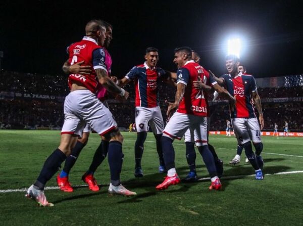 Cerro Porteño gana y queda a un punto del titulo