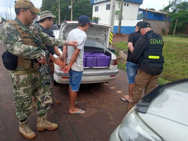 Senad incauta 402 kilos de marihuana y detiene a dos personas en Alto Paraná - .::Agencia IP::.
